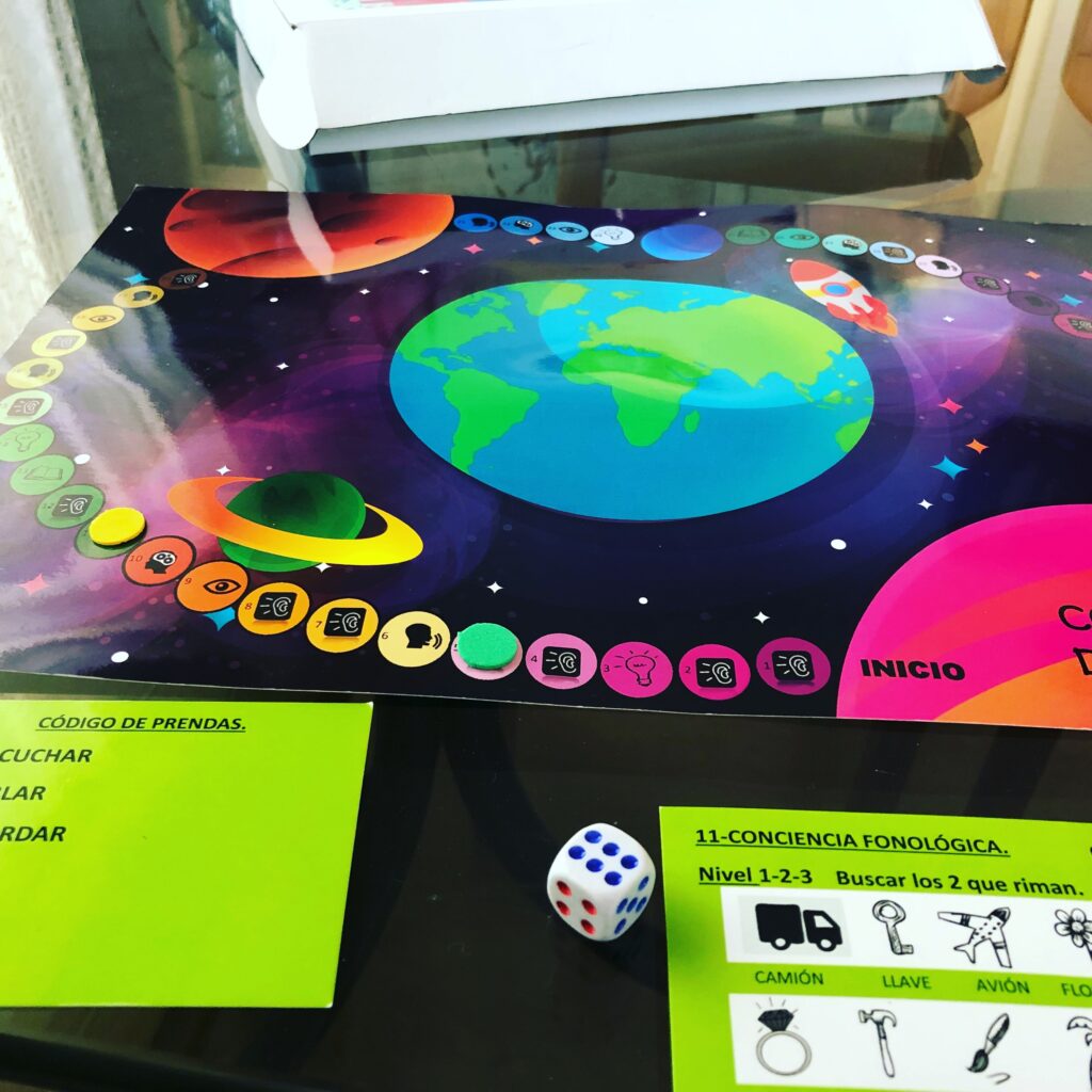 juego conquista del espacio , Isandela juegos didácticos de autor.